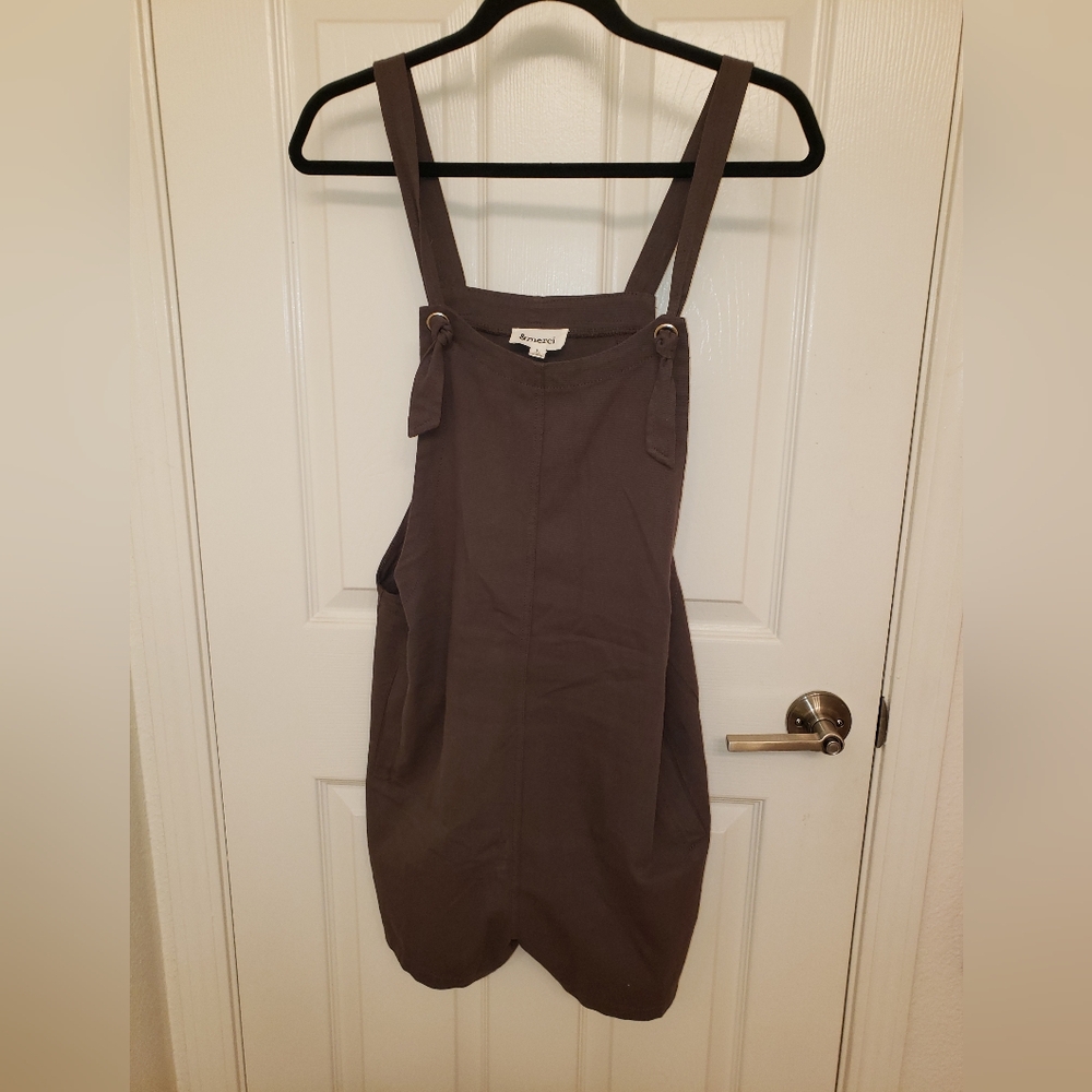 &merci brown shorts jumper size L